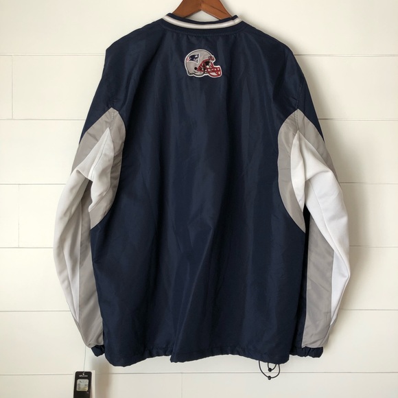 NFL New England Patriots Pullover - Picture 9 of 11